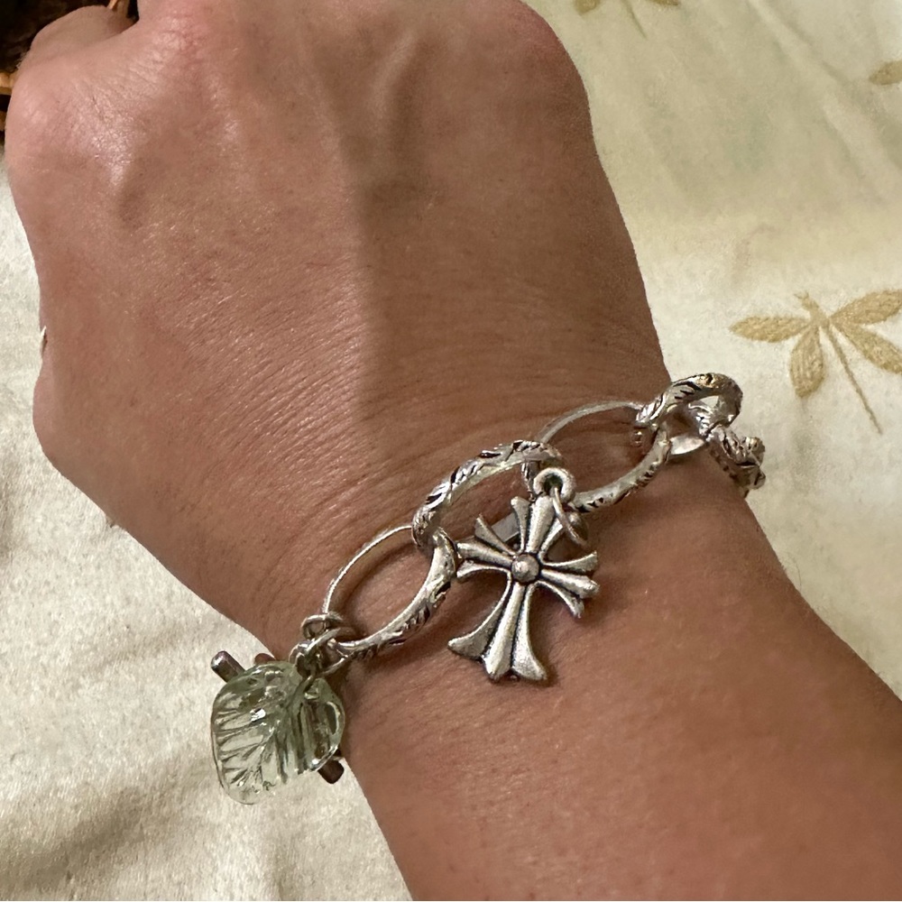 Silver Tone Toggle Charm Bracelet w/ 4 Charms. Crosses / Beads / Glass Leaf.